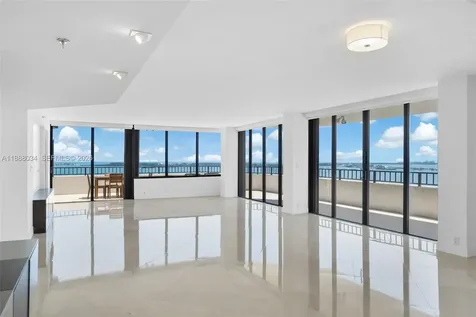 520 Brickell Key Drive Miami FL 33131