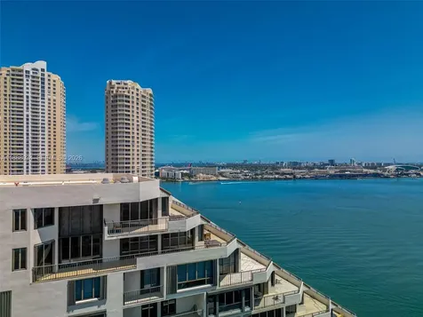 520 Brickell Key Drive Miami FL 33131