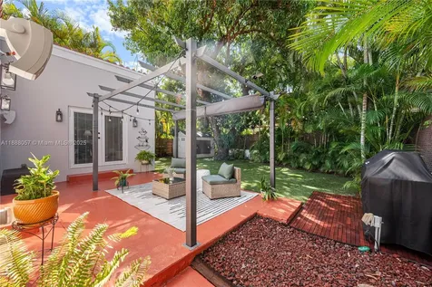 1020 SW 22nd Street Miami FL 33129