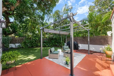 1020 SW 22nd Street Miami FL 33129