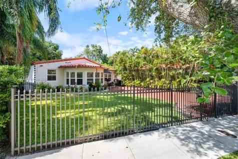 1020 SW 22nd Street Miami FL 33129
