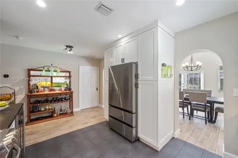 1020 SW 22nd Street Miami FL 33129