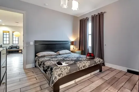 17931 Lake Azure Way Boca Raton FL 33496