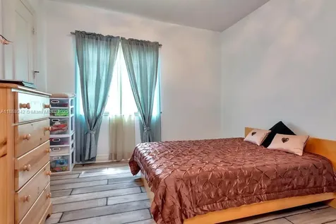 17931 Lake Azure Way Boca Raton FL 33496