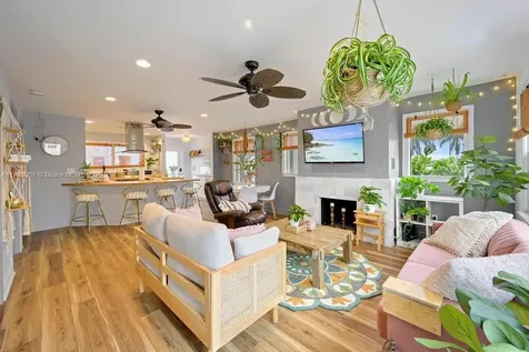 314 New Hampshire Street Hollywood FL 33019