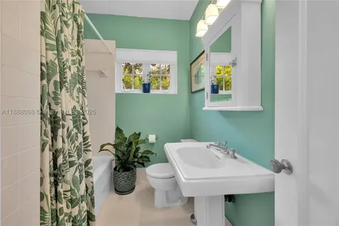 5925 SW 51st Street Miami FL 33155