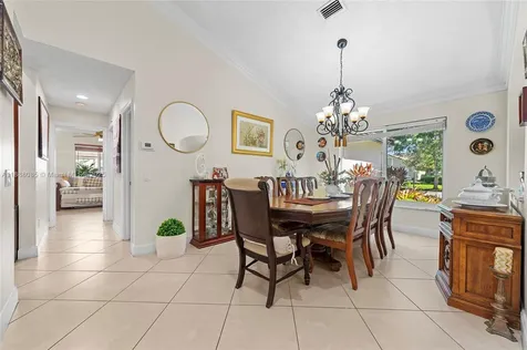 805 Lake Boulevard Weston FL 33326