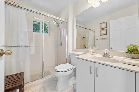 805 Lake Boulevard Weston FL 33326