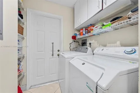 805 Lake Boulevard Weston FL 33326