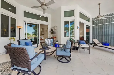 805 Lake Boulevard Weston FL 33326