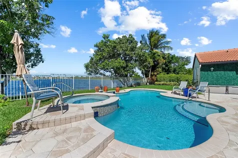 805 Lake Boulevard Weston FL 33326