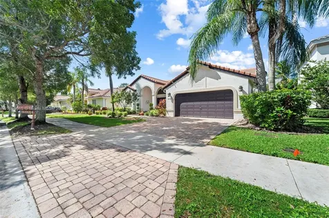 805 Lake Boulevard Weston FL 33326