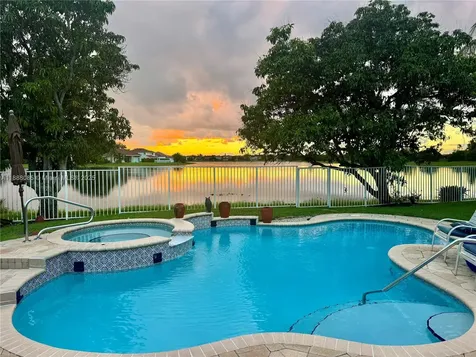 805 Lake Boulevard Weston FL 33326