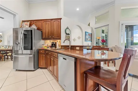 805 Lake Boulevard Weston FL 33326