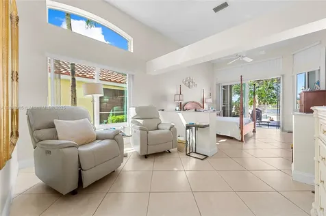 805 Lake Boulevard Weston FL 33326