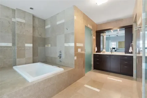 3739 Collins Avenue Miami Beach FL 33140