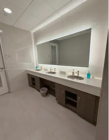21055 Yacht Club Drive Aventura FL 33180