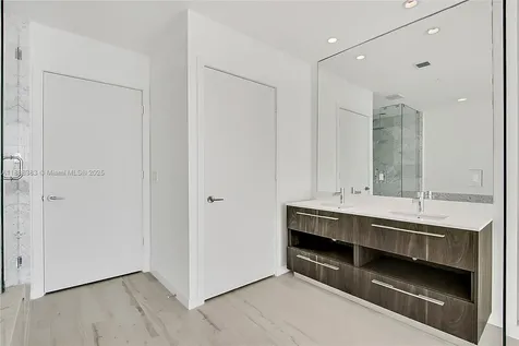 480 NE 31st Street Miami FL 33137