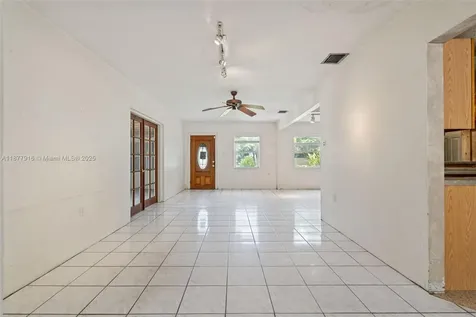 7862 SW 67th Avenue South Miami FL 33143