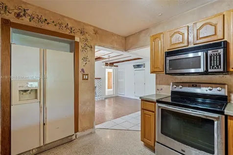 7862 SW 67th Avenue South Miami FL 33143