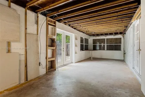 7862 SW 67th Avenue South Miami FL 33143