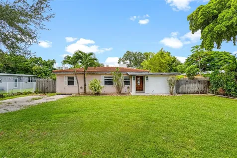 7862 SW 67th Avenue South Miami FL 33143