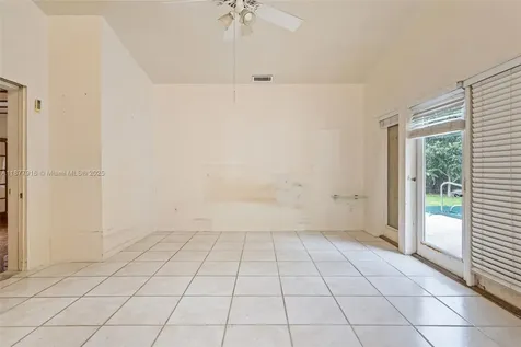 7862 SW 67th Avenue South Miami FL 33143