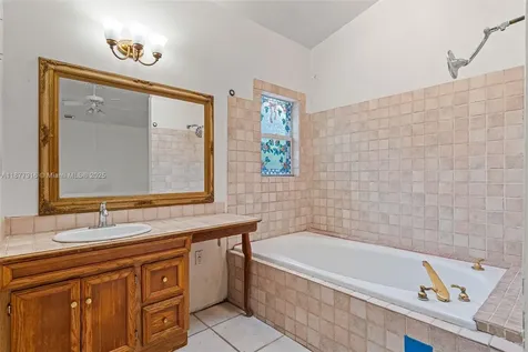 7862 SW 67th Avenue South Miami FL 33143
