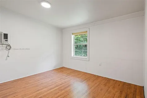 7862 SW 67th Avenue South Miami FL 33143