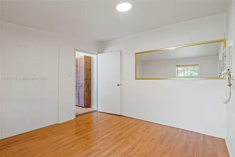 7862 SW 67th Avenue South Miami FL 33143