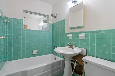 7862 SW 67th Avenue South Miami FL 33143