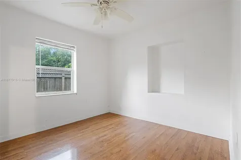 7862 SW 67th Avenue South Miami FL 33143
