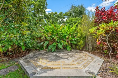 7862 SW 67th Avenue South Miami FL 33143