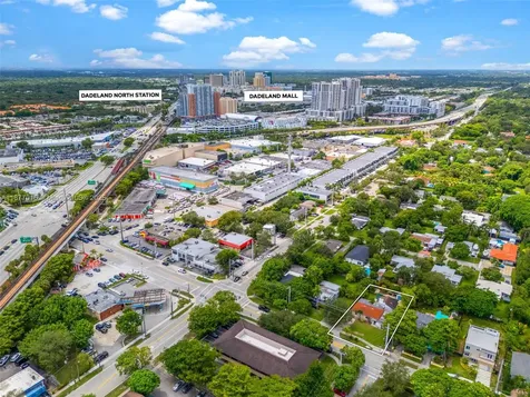 7862 SW 67th Avenue South Miami FL 33143