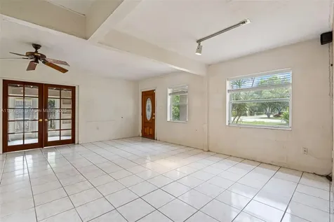 7862 SW 67th Avenue South Miami FL 33143