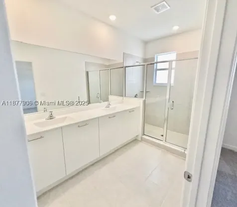 12517 NW 23rd Place Miami FL 33167