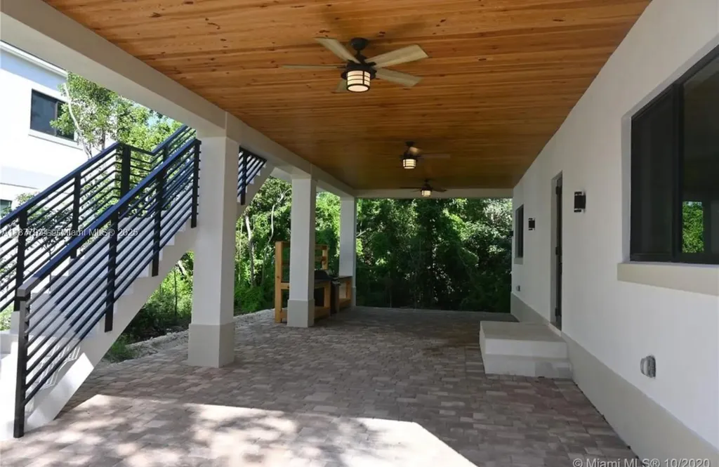 14 Coral Drive Key Largo FL 33037