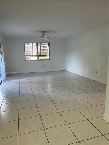 9472 SW 77th Avenue Miami FL 33156