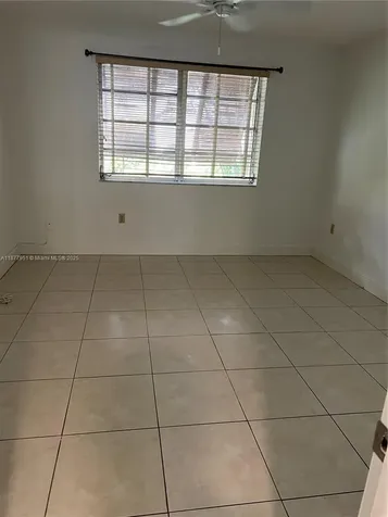 9472 SW 77th Avenue Miami FL 33156