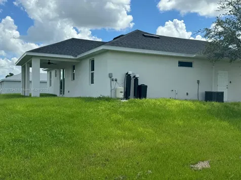 2044 Crawford Avenue N Lehigh Acres FL 33971