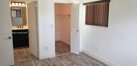 9709 Hammocks Boulevard Miami FL 33196
