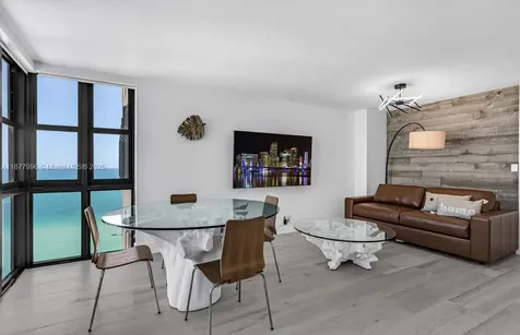 2555 Collins Avenue Miami Beach FL 33140