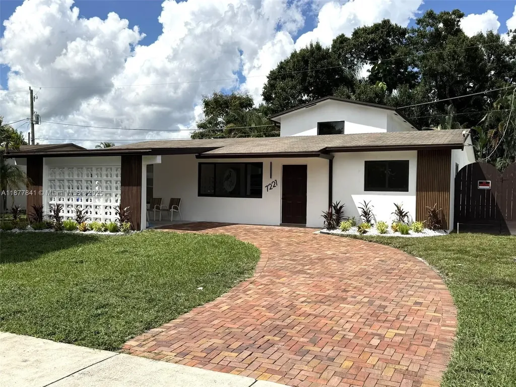 7221 Freedom Street Hollywood FL 33024