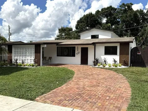7221 Freedom Street Hollywood FL 33024