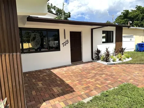 7221 Freedom Street Hollywood FL 33024