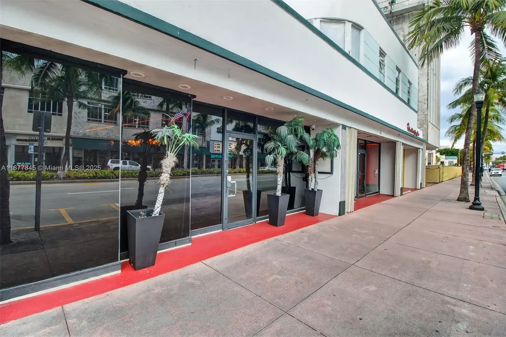 1216 Washington Avenue Miami Beach FL 33139