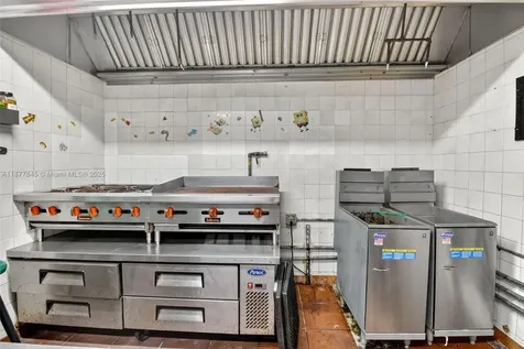 1216 Washington Avenue Miami Beach FL 33139