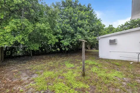 20400 NE 14th Avenue Miami FL 33179