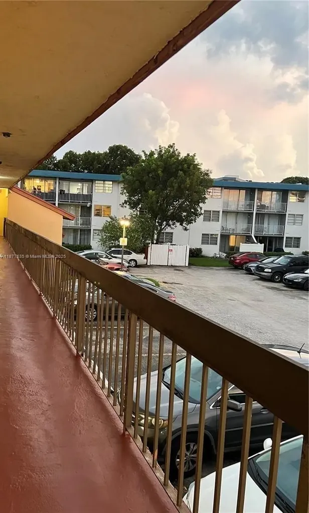 8875 Fontainebleau Boulevard Miami FL 33172