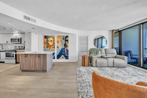 2401 S Ocean Drive Hollywood FL 33019